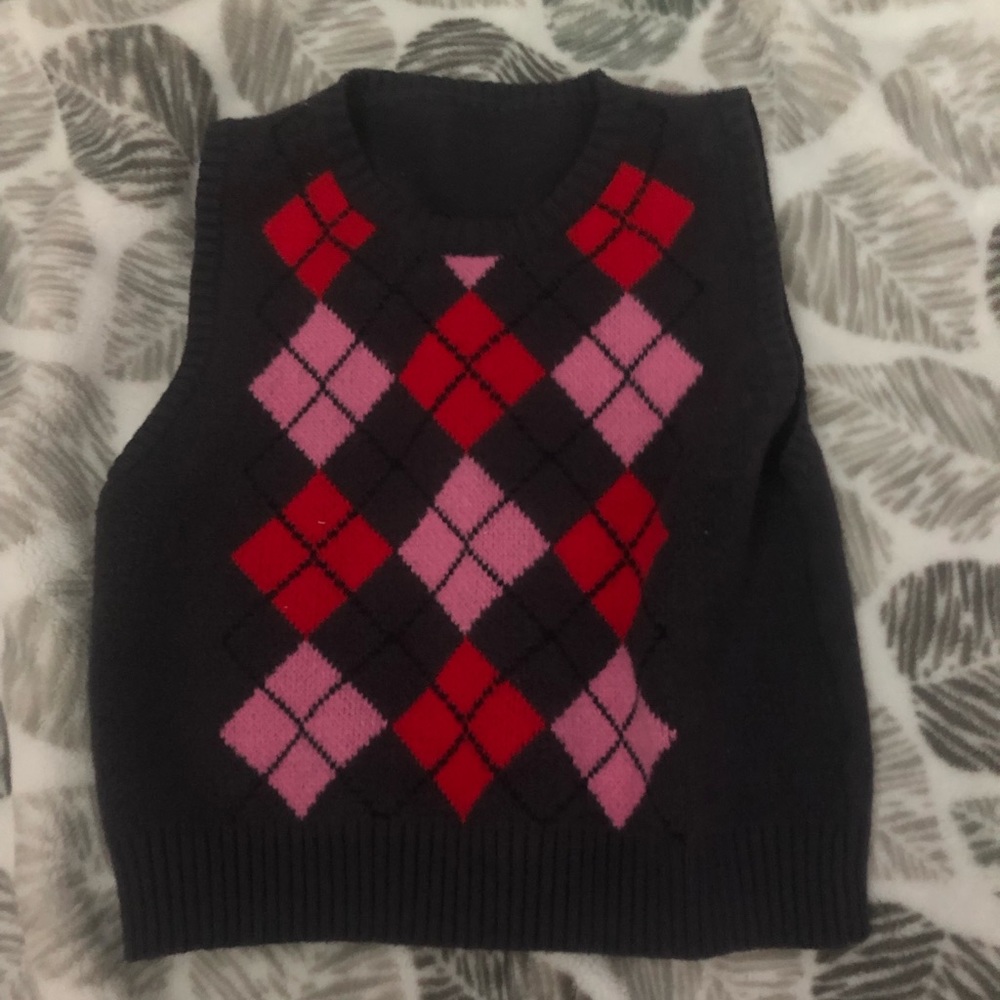 Super cute sweater vest